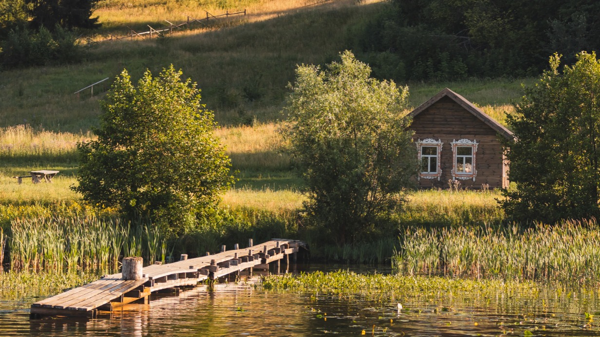 Найти спокойствие и отдохнуть от городской суеты можно в подобных местах. Избинг-отель в поселке Утес, Ивановская область