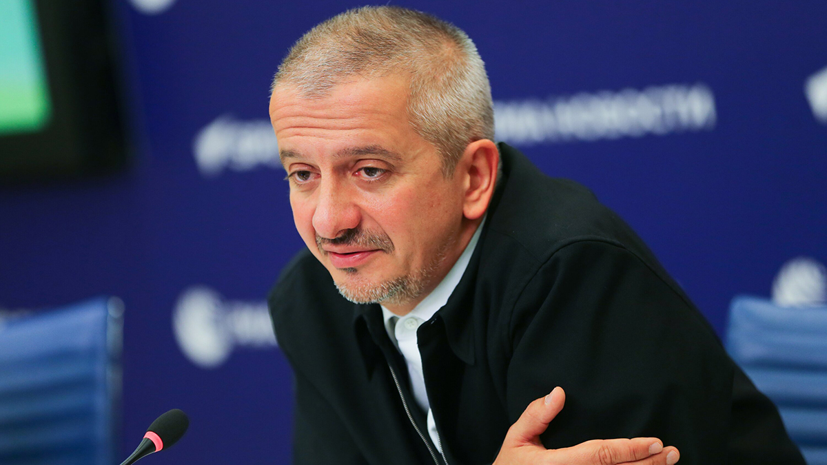 «Мы победим»: режиссер Богомолов призвал людей искусства быть со своей страной