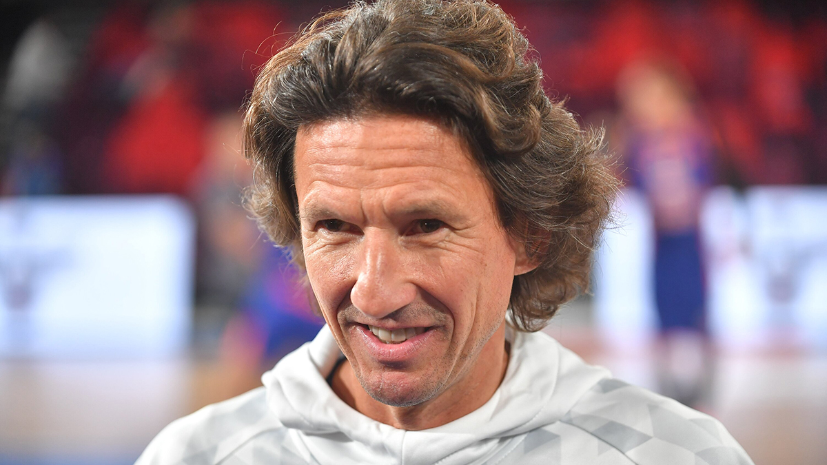 Экс-капитан сборной РФ по футболу Смертин пробежал 73 километра за шесть часов