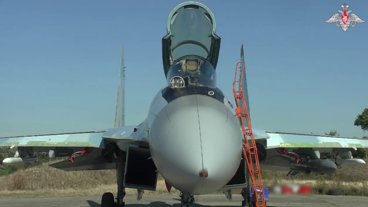 Минобороны показало кадры патрулирования курского приграничья российскими Су-35С