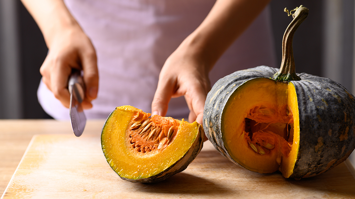 Нутрициолог Меркулова рассказала, кому нельзя есть тыкву