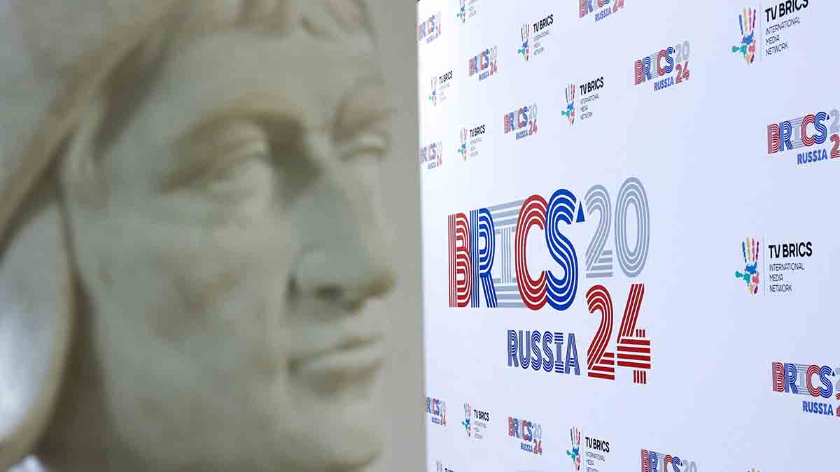 «Деньги элиты в Лондоне»: почему Казахстан решил воздержаться от подачи заявки в БРИКС