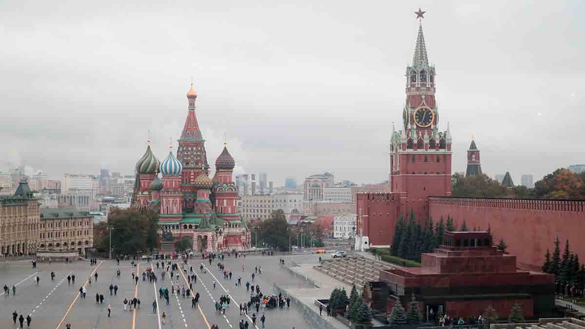 Москвичей и гостей города приглашают в иммерсивный музей под открытым небом