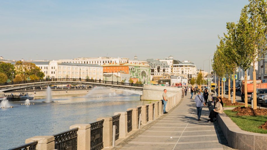 Комфортное прогулочное пространство появилось на Кадашевской набережной