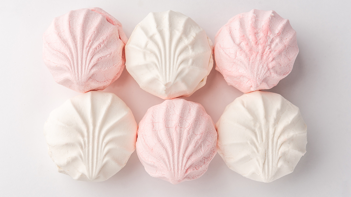 Можно ли отправиться зефиром и как проверить на глаз его качество: советы эксперта