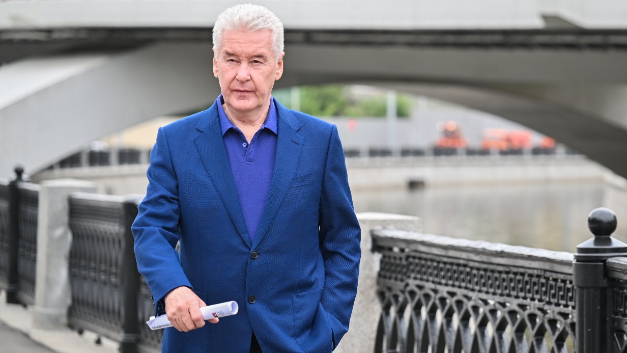 Мэр Москвы Сергей Собянин осмотрел ход работ по благоустройству набережных Яузы