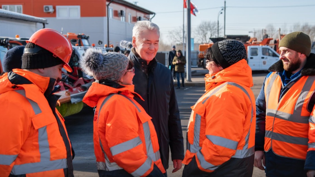 Собянин поздравил работников дорожного хозяйства с профессиональным праздником