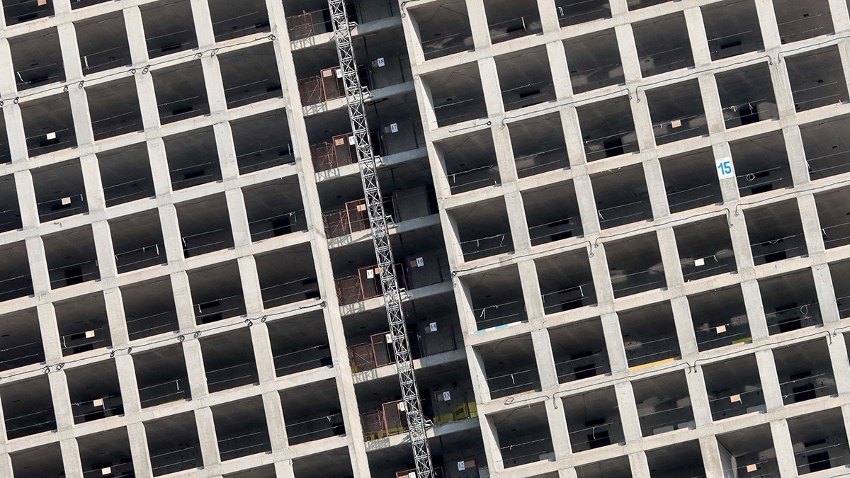 Cпрос на строящееся жилье рухнул на 67 процентов в России