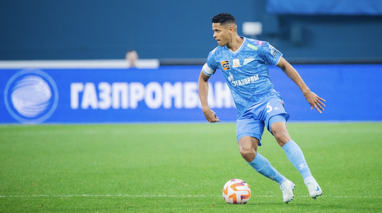 Бразильский футболист Сантос сможет играть за сборную России 