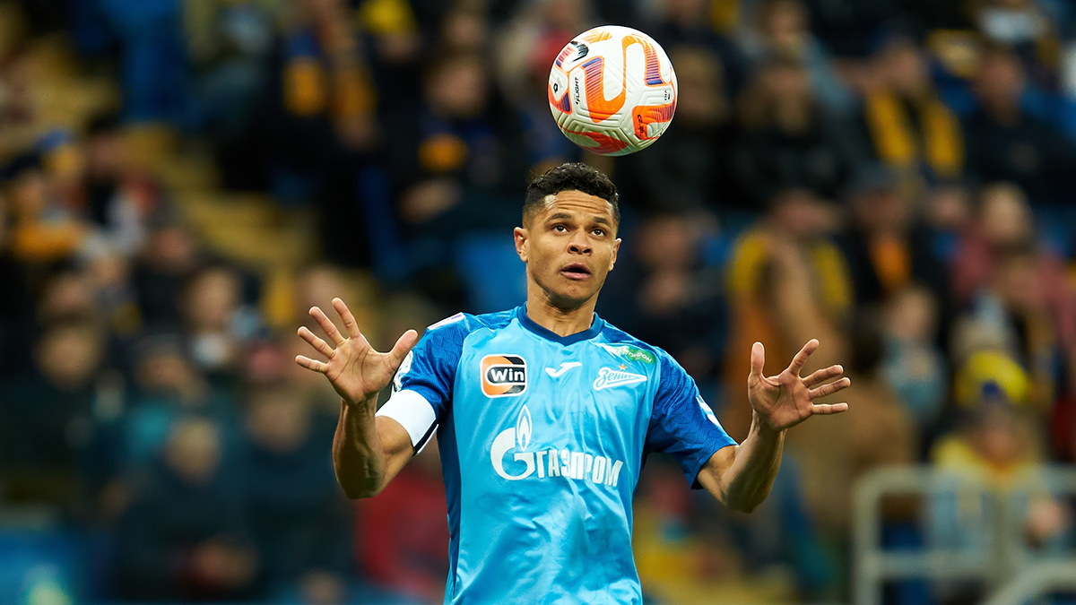 Футболист Сантос отказался от российского спортивного гражданства