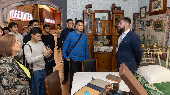 Музей Победы посетили победители конкурса Ассамблеи народов Евразии и Африки