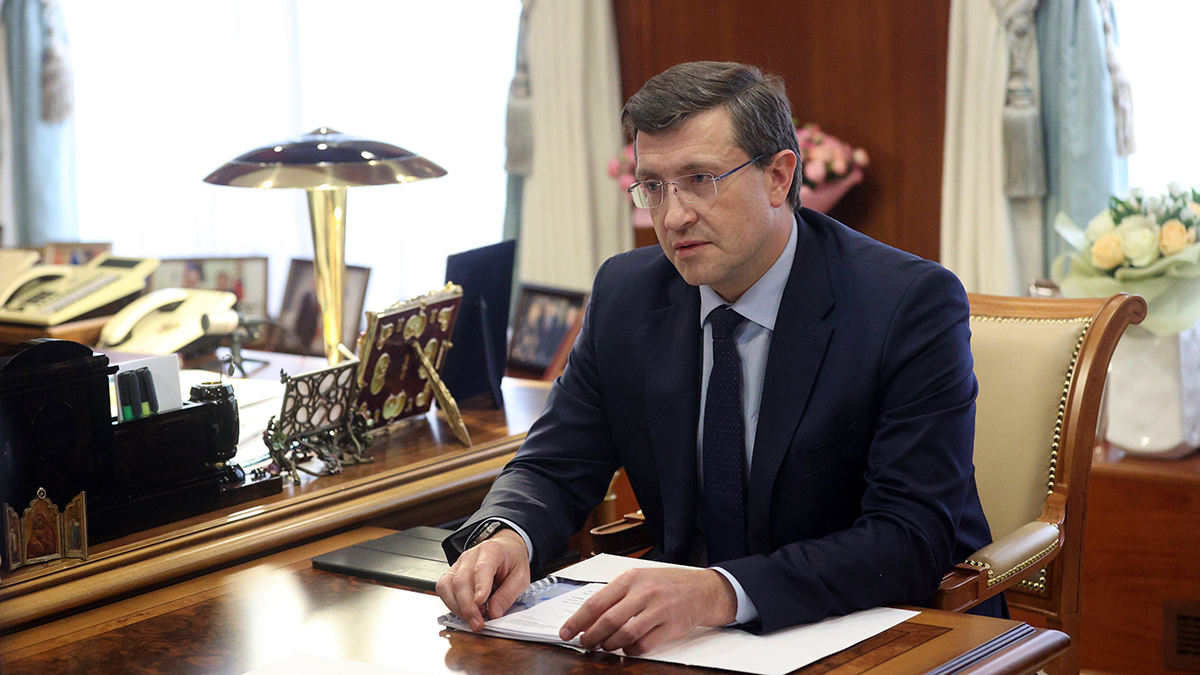 «Тупой урод»: нижегородский губернатор разозлился из-за писем для СВО на свалке