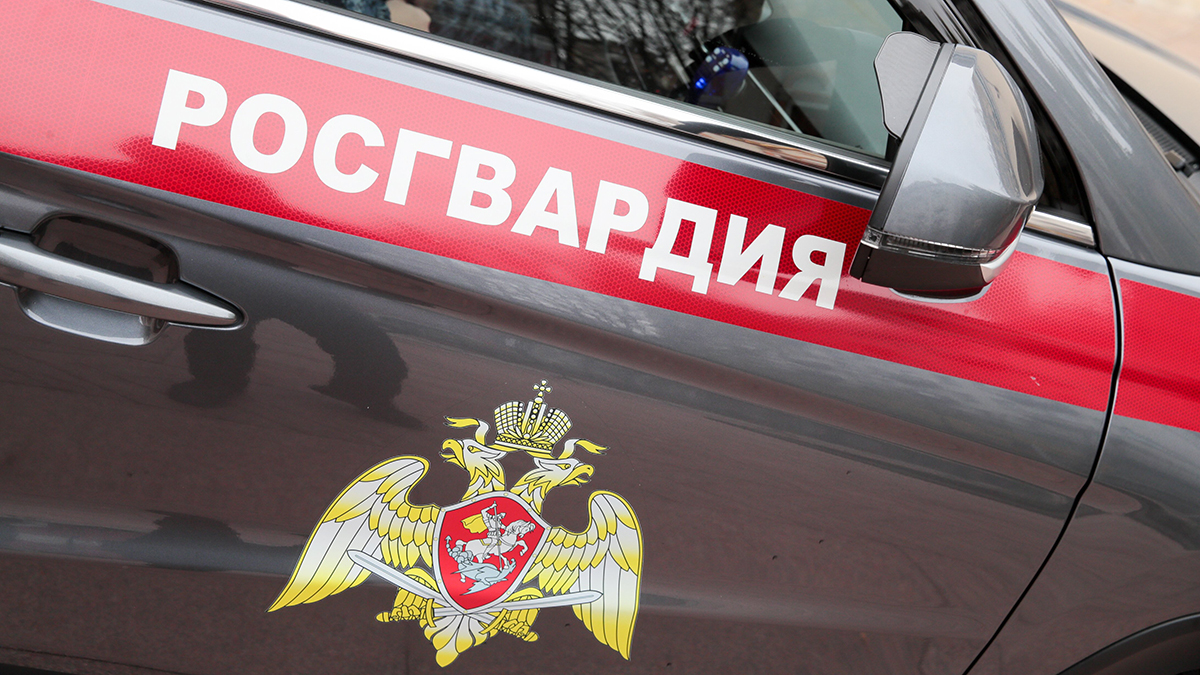 Росгвардейцы задержали мошенников, навязывавших ненужные медуслуги москвичам
