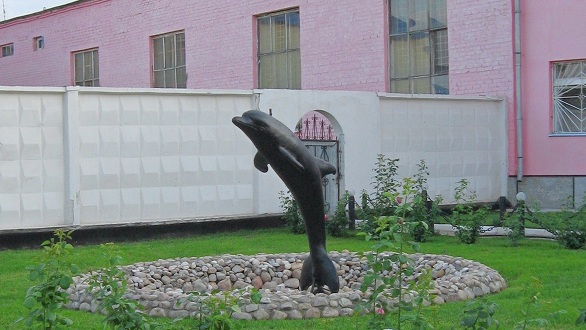 ФСИН сообщила о росте спроса на поделки заключенных «Черного дельфина» из мякиша