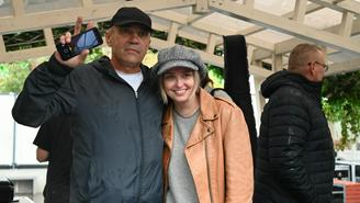 Актриса Аглая Шиловская выступила перед бойцами 