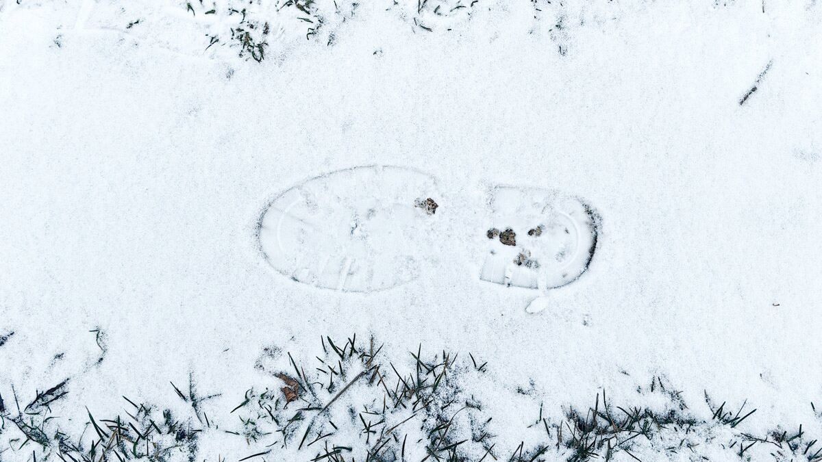 В Китае 18-летний турист 10 дней выживал, питаясь снегом и зубной пастой