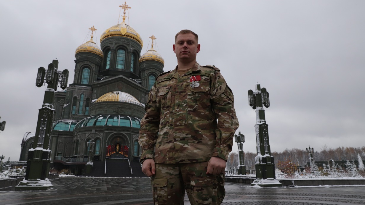 Майор ВС РФ Владимир Солодовников посетил главный храм Вооруженных сил России в парке «Патриот»