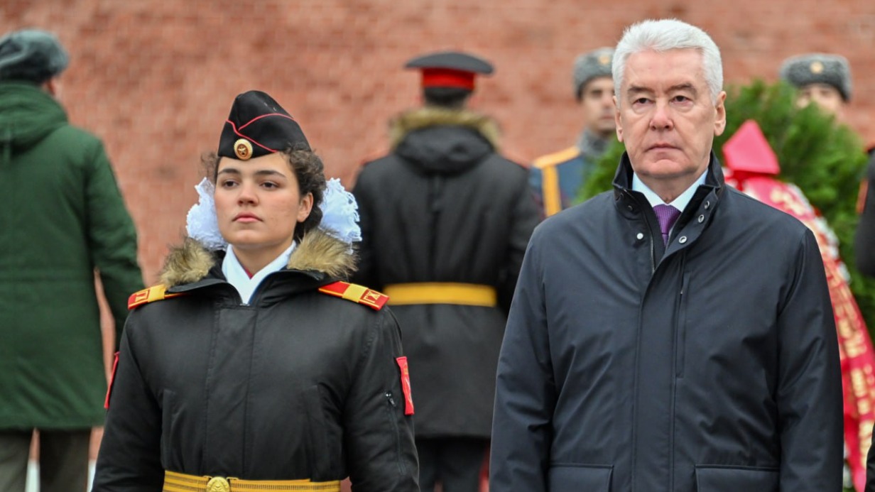 Собянин поздравил москвичей с 83-й годовщиной военного парада на Красной площади