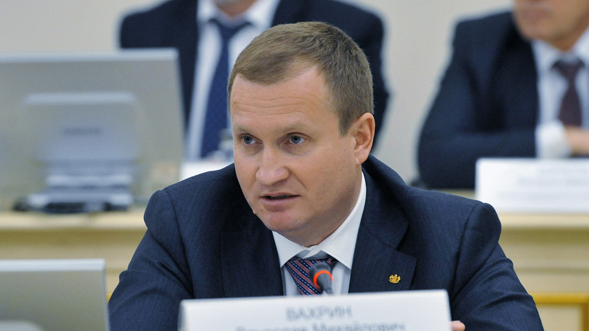 Суд арестовал единственную квартиру замгубернатора Тюменской области Вахрина: в чем обвиняют чиновника