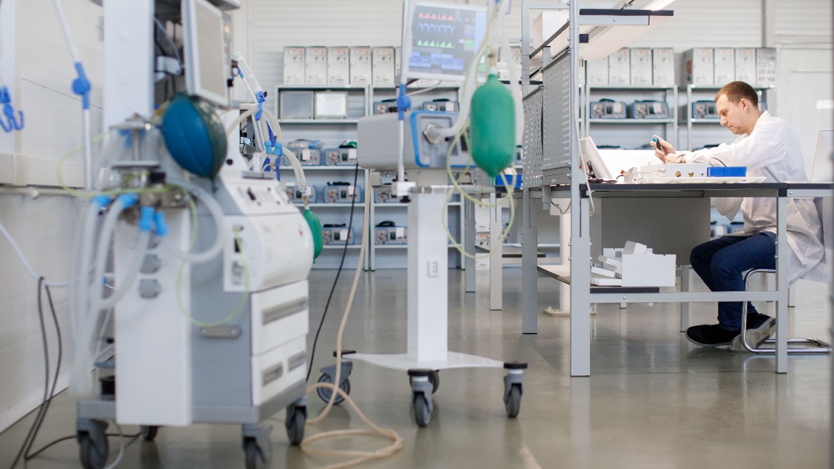 Сергунина сообщила о приеме заявок на гранты для МСП на покупку оборудования