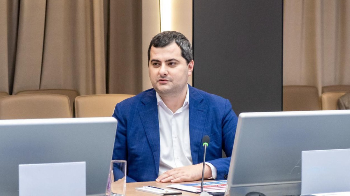 Владислав Овчинский: Благоустройство на участке Покровской набережной планируют завершить до конца года