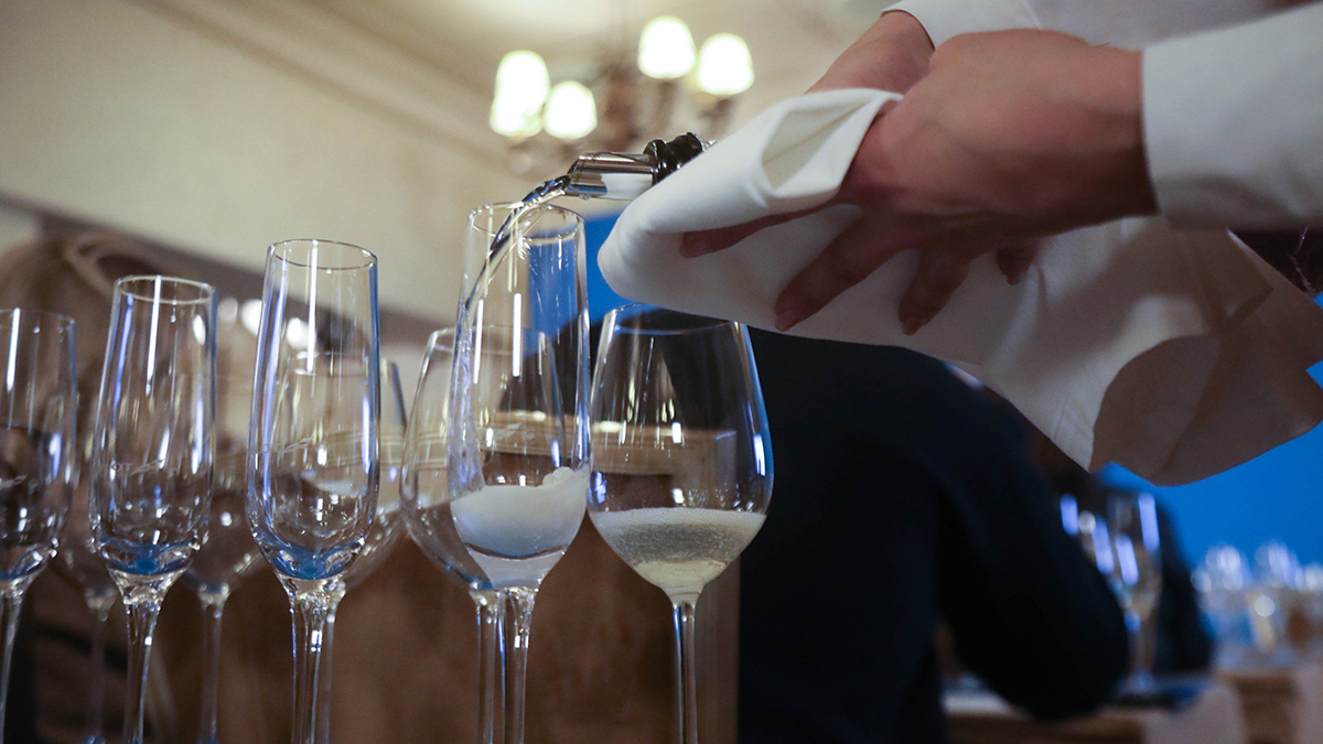 День хаоса и винного туризма: какие праздники отмечают 9 ноября в России и мире