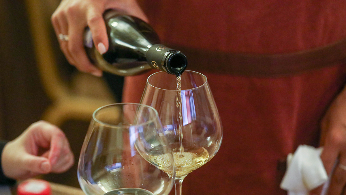 Депутат Иванов предложил штрафовать родителей, публикующих фото с алкоголем и детьми