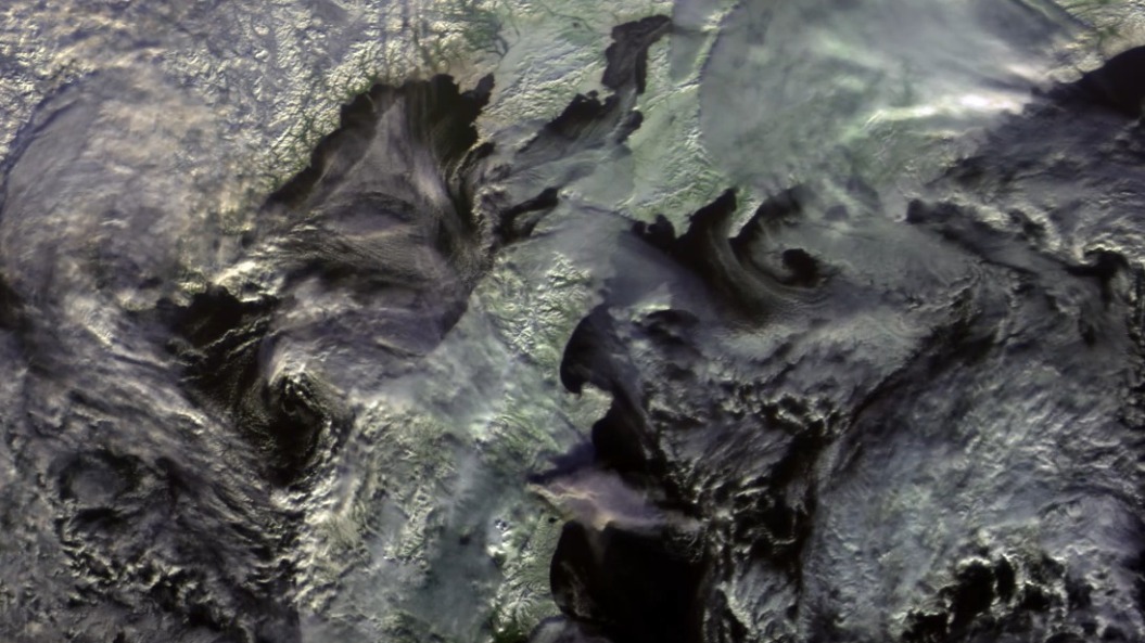 Взрывное извержение вулкана Шивелуч на Камчатке сняли из космоса