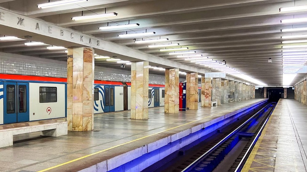 Подсветка путей появилась на станции метро «Полежаевская»