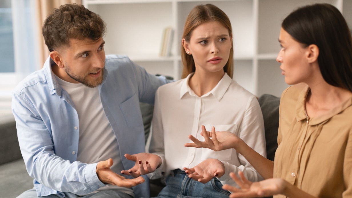 Как реагировать на агрессию бывшей жены мужа