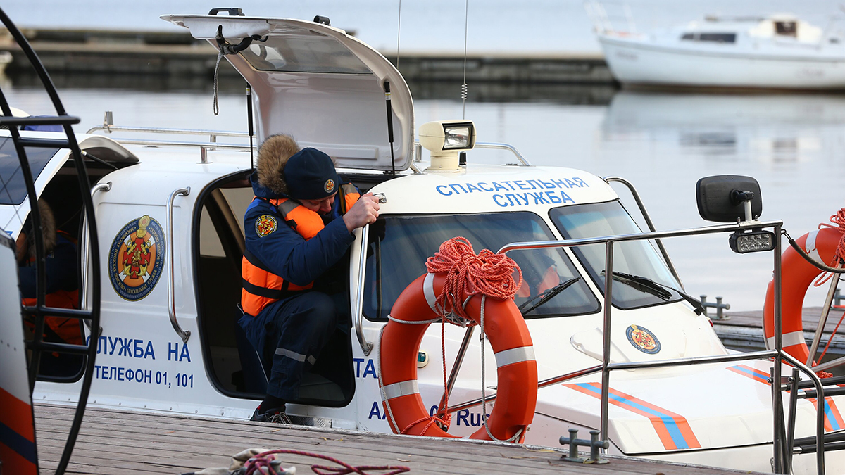 Провалившегося под лед рыбака спасли на Москве-реке в микрорайоне Кожухово