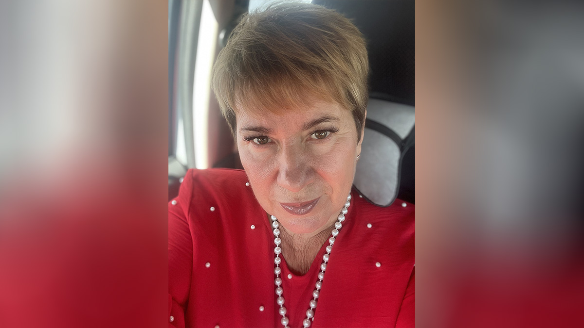 Уволенную главу района Курской области Дегтяреву освистали на сцене за хвастовство