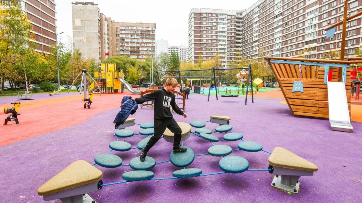 Собянин: На западе Москвы благоустроили пять крупных общественных пространств