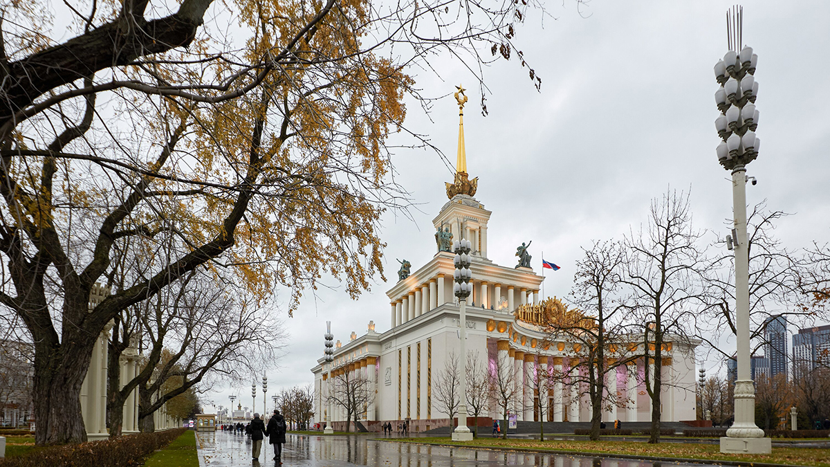 За две недели выставку в Центральном павильоне ВДНХ посетили 10 тысяч человек