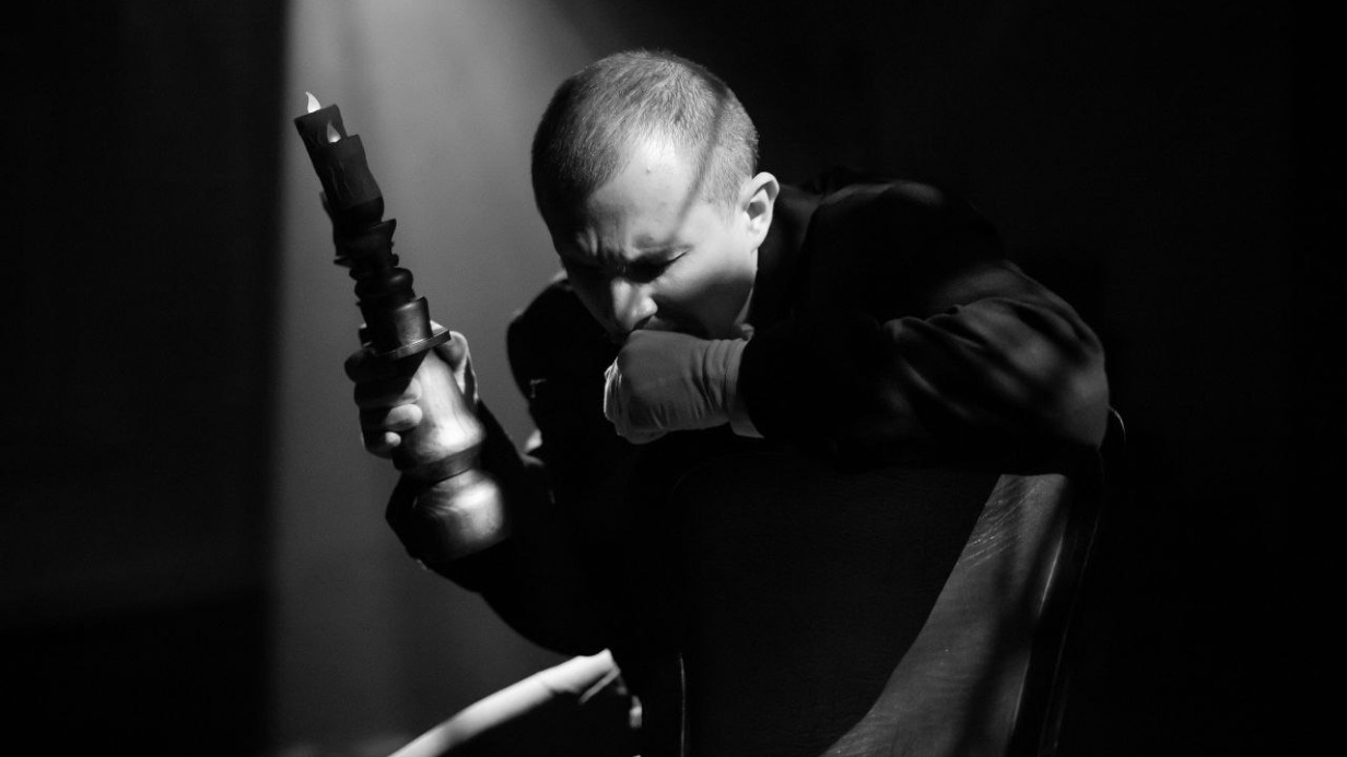 Театр «МОСТ» в апреле трижды покажет премьеру спектакля «Дни Турбиных»