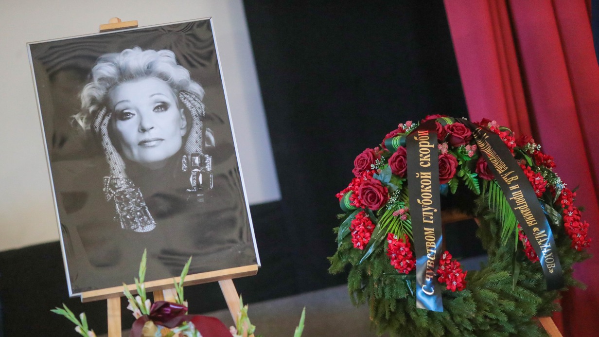 «Умерла так умерла, я не плачу»: сын Светличной высказался о ее смерти