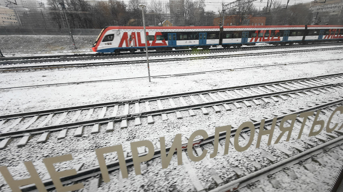 Синоптики сообщили о морозной и сухой погоде в Москве 25 ноября