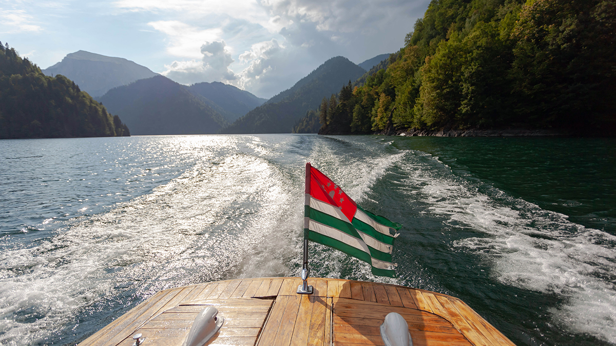 Одно ворье: отдыхающие из России обиделись на запрет «доширак-туризма» в Абхазии