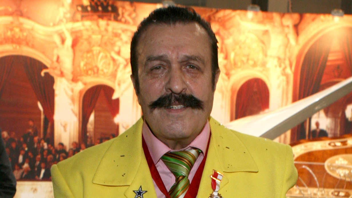 Свою первую пластинку, вышедшую в 1979 году, Вилли Токарев назвал «А жизнь — она всегда прекрасна!». Что бы с ним ни происходило, певец не усомнился в этом утверждении ни разу