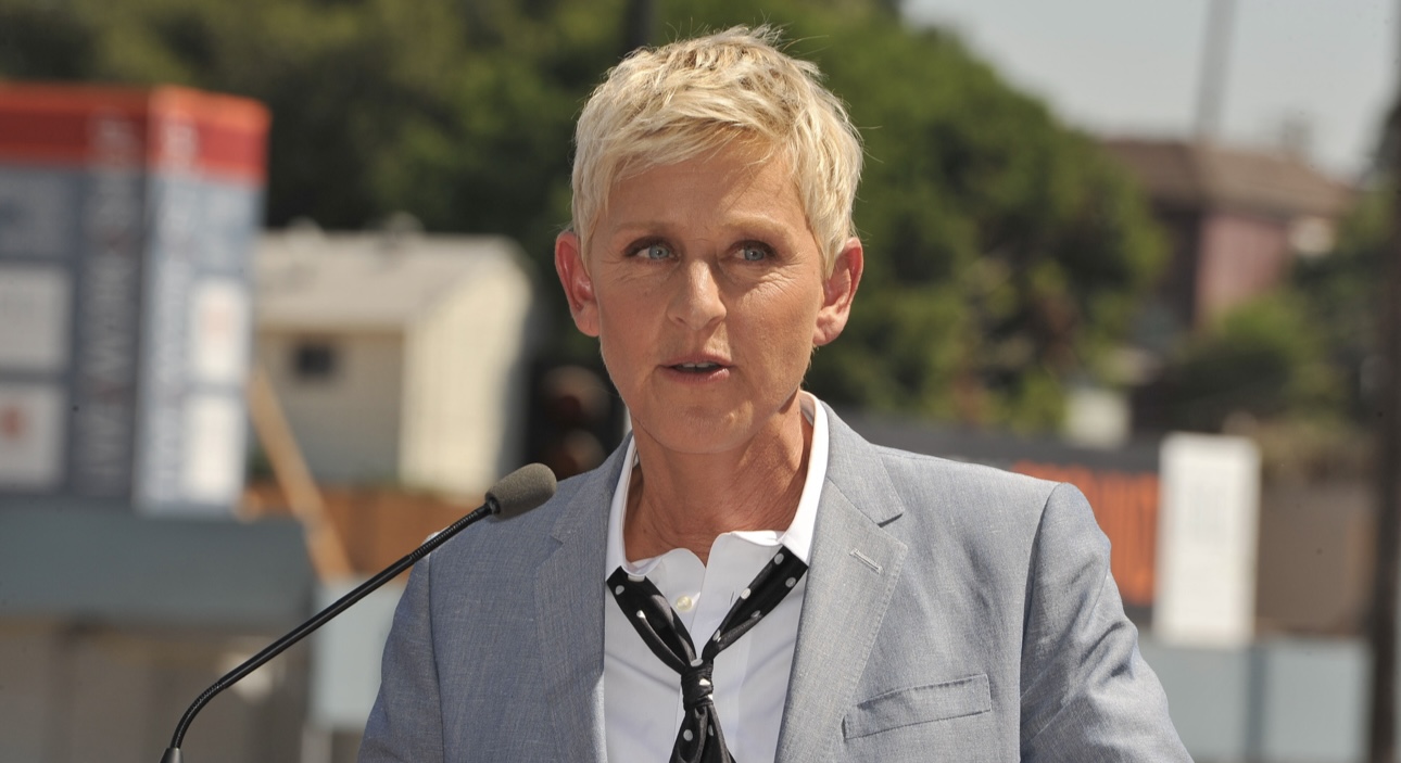 TMZ: Телеведущая Эллен Дедженерес покинула США из-за победы Трампа