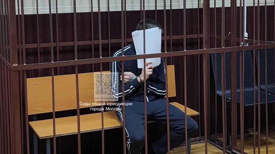 Арестован третий фигурант дела квартиры Долиной: кто он такой и как связан с легендарной ОПГ «Перваки»