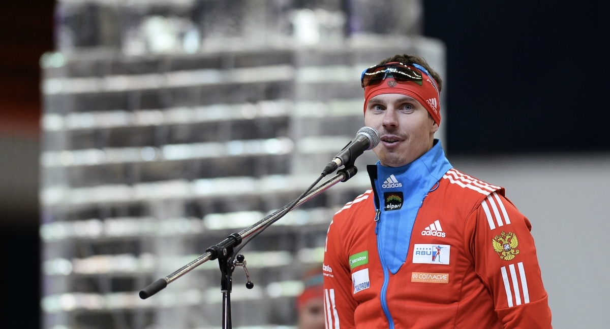 Биатлониста Устюгова лишили золота и бронзы Олимпиады в Ванкувере