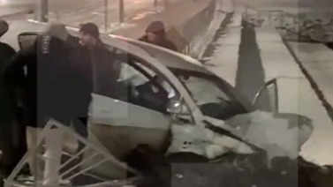 «Просто в щепки»: четыре человека пострадали в ДТП на юго-западе Москвы (видео)