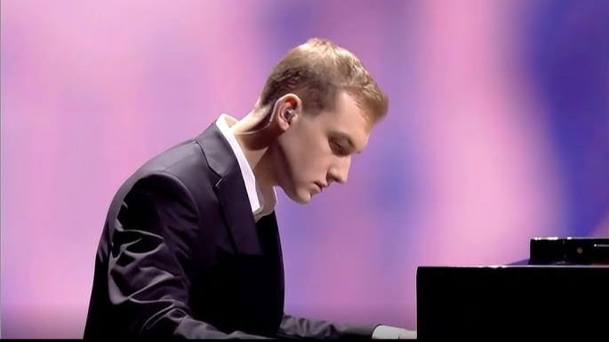 Сын Лукашенко объяснил, почему его называют главным оппозиционером в семье