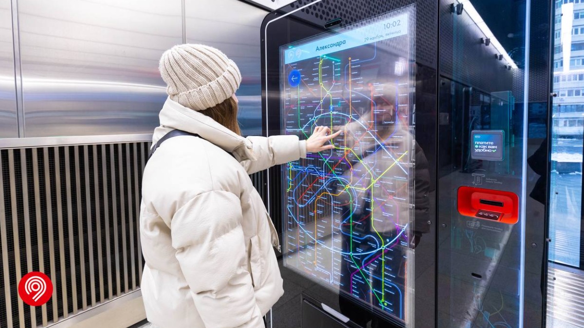 Пассажиры метрополитена пообщались с чат-ботом Александрой уже более шести тысяч раз
