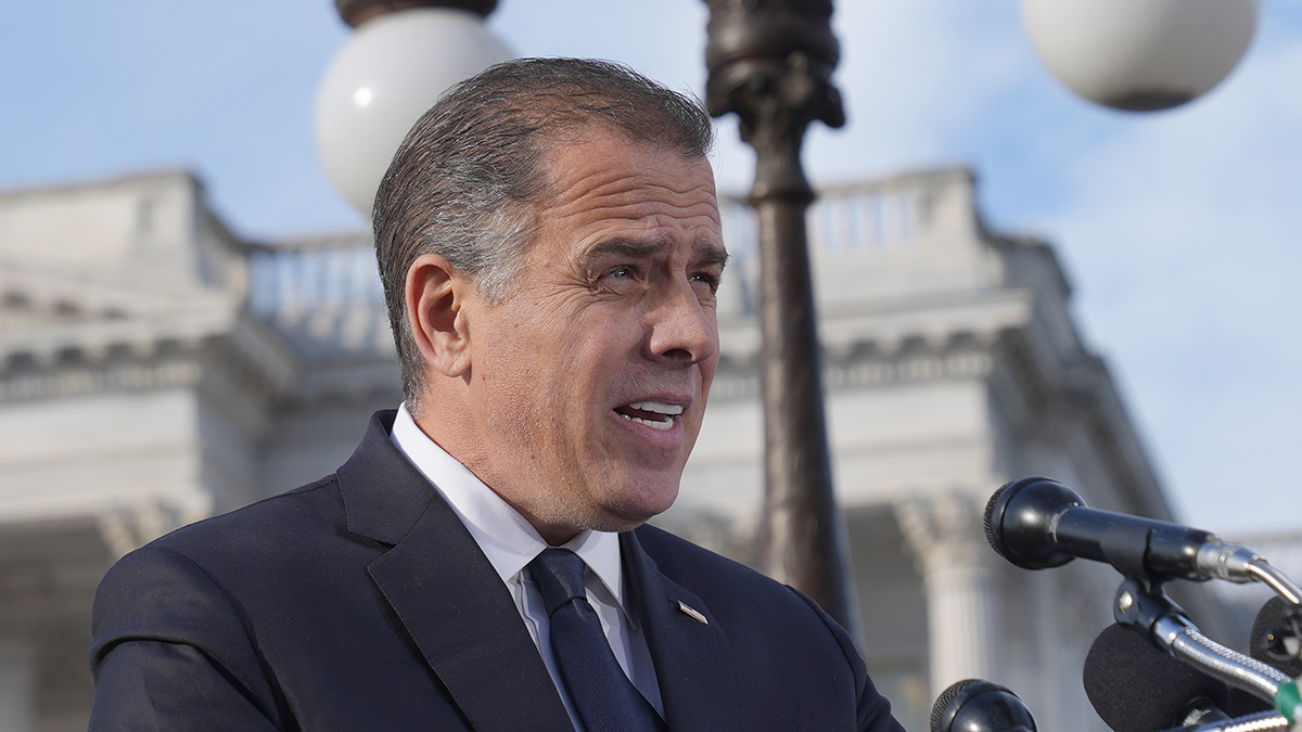 «У него развязаны руки»: политолог Светов объяснил решение Байдена помиловать сына