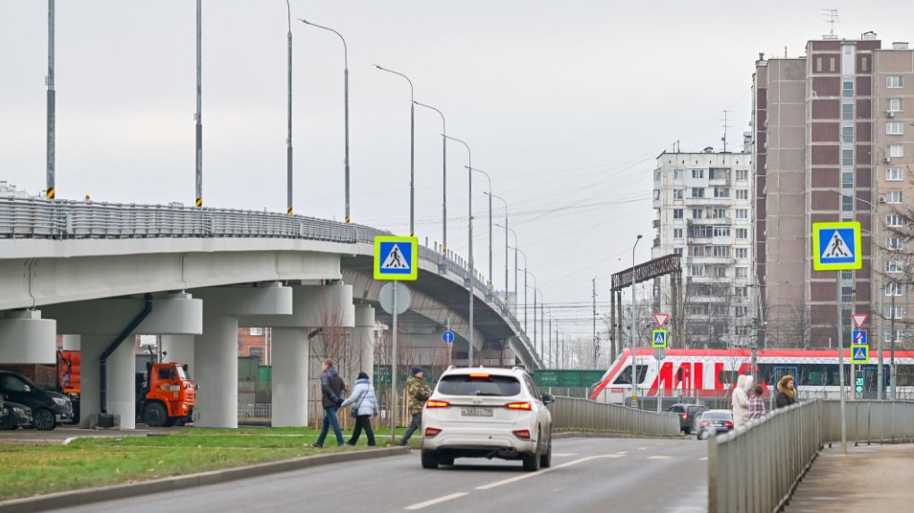 Собянин: Открыли путепровод через пути МЦД-1 в районе станции Бескудниково