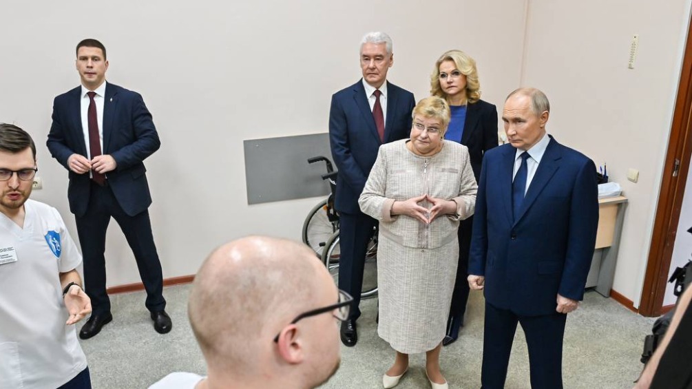 Путин и Собянин посетили центр реабилитации инвалидов имени Л.И. Швецовой