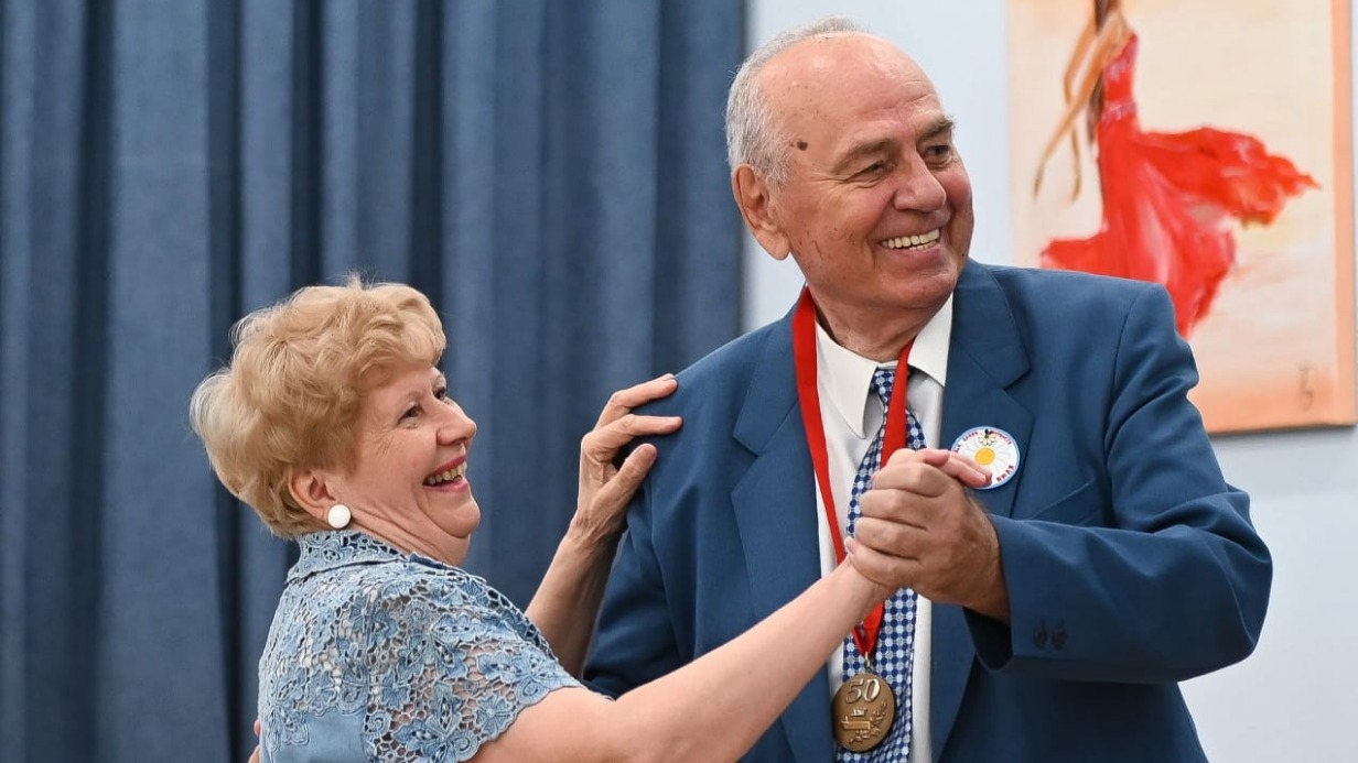 Владимир Сергеевич и Галина Николаевна Суровы 5 января отпраздновали 50-летие брака