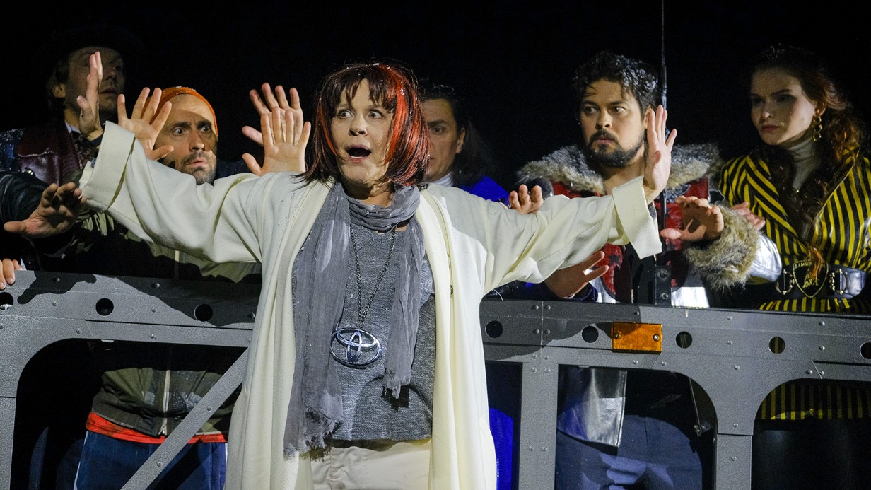 В театре «Модерн» покажут спектакль о людях-автомобилях